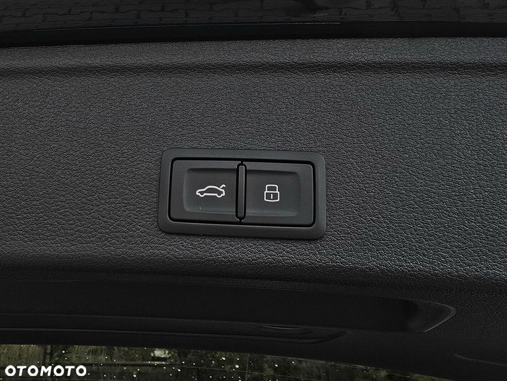 Audi RS4 Avant TFSI Quattro Tiptronic - 33