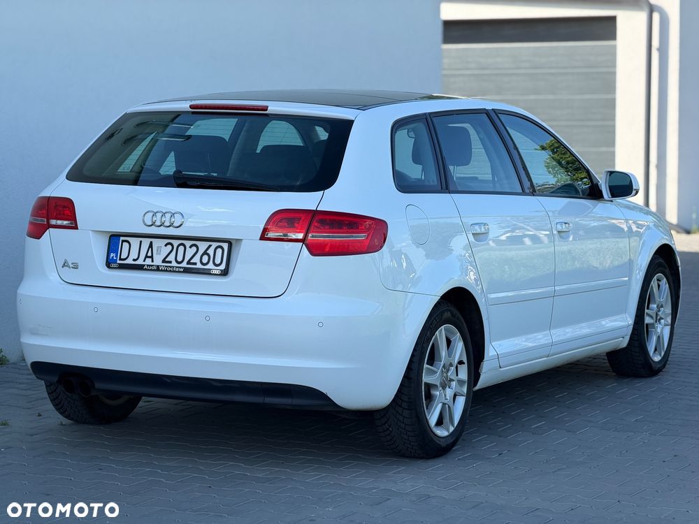 Audi A3 Sportback 1.4 TFSI Attraction - 4