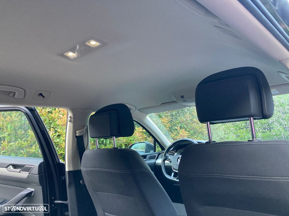 VW Passat Variant 1.6 TDI Confortline DSG - 22