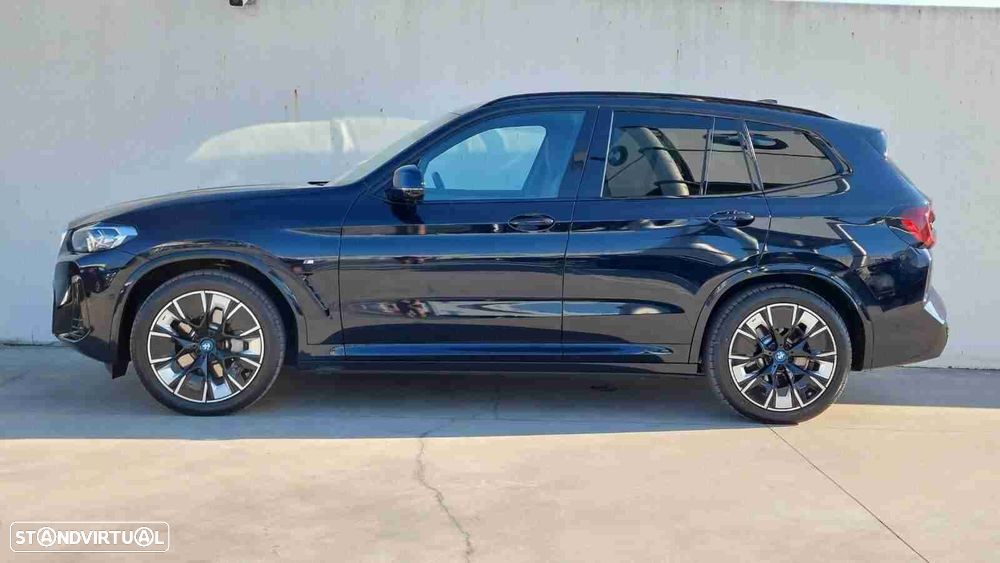 BMW iX3 M Sport Impressive - 2