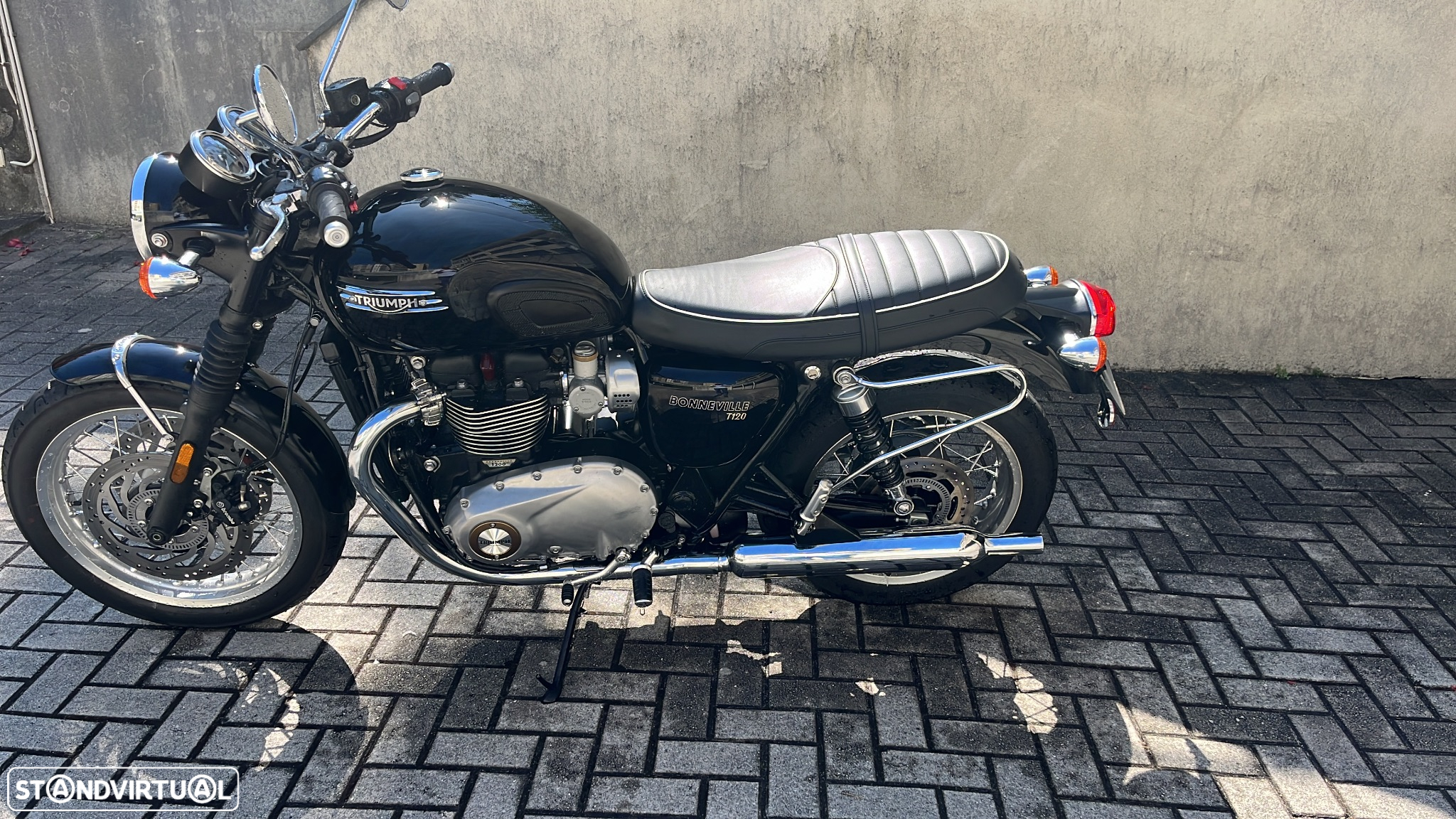 Triumph Bonneville T120 - 6