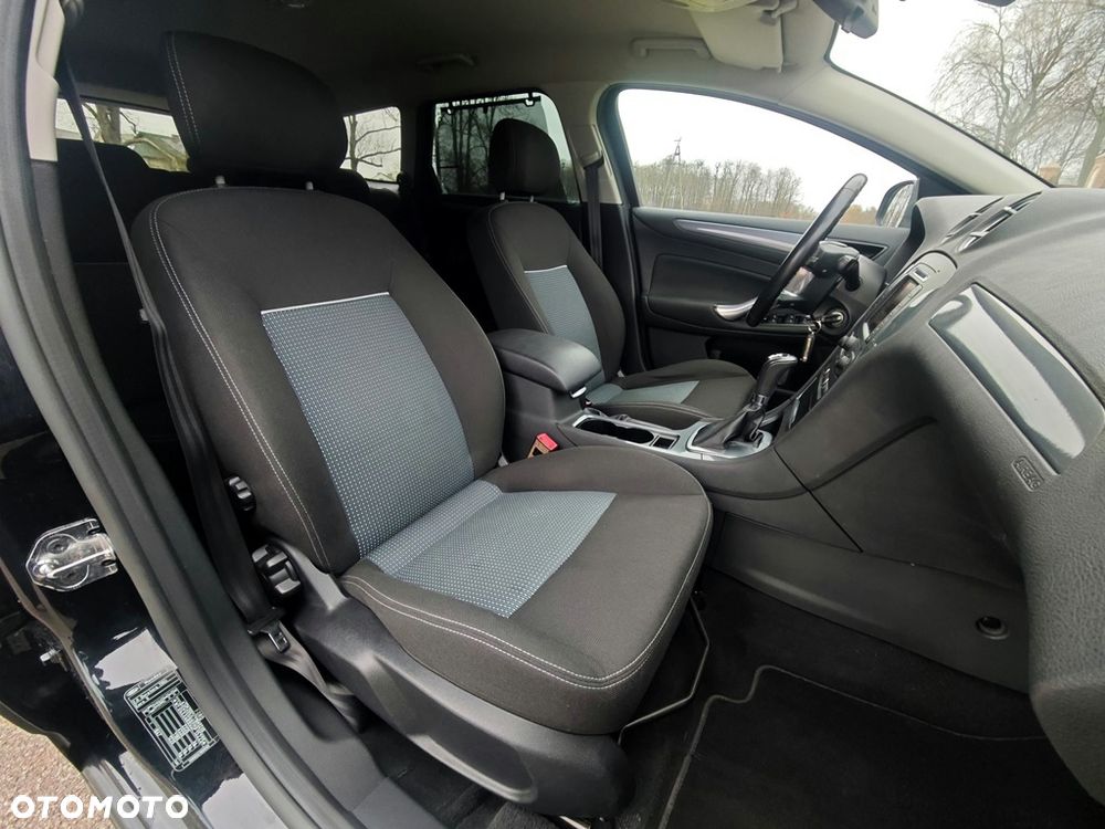 Ford Mondeo 2.0 TDCi Champions Edition - 31