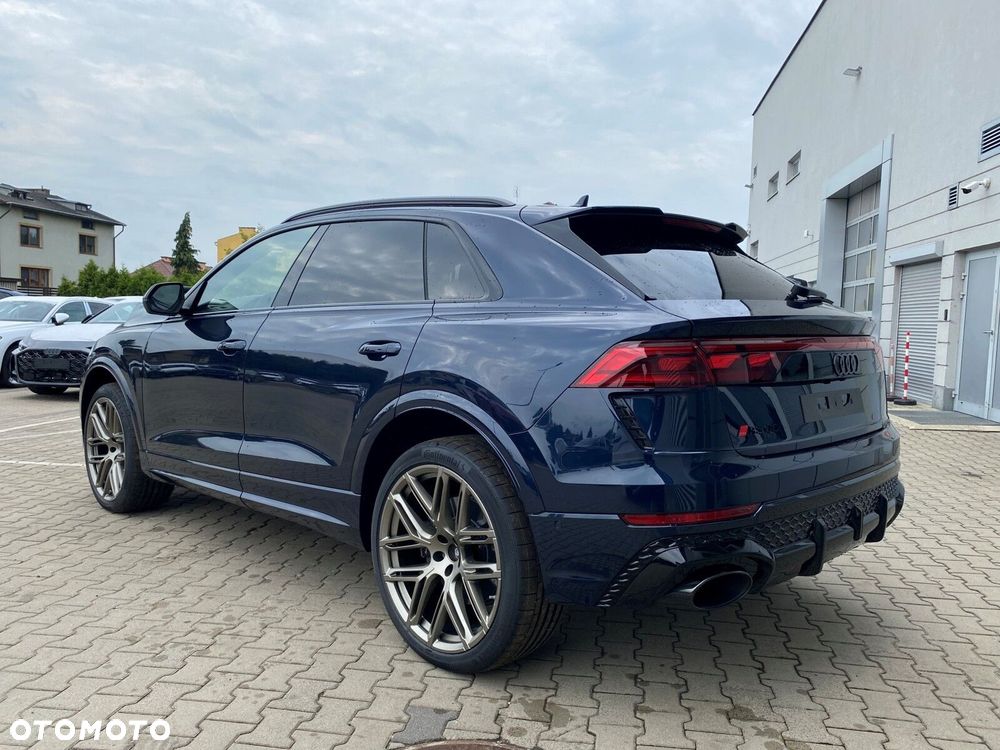 Audi RS Q8 - 5