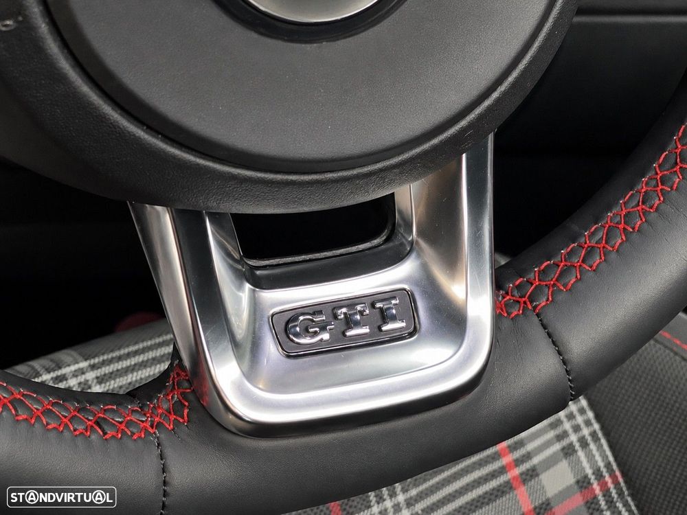 VW Golf 2.0 TSi GTi DSG Performance - 21