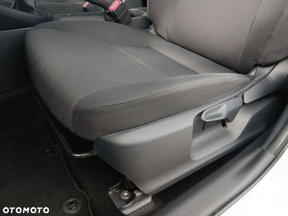 Toyota Yaris - 36