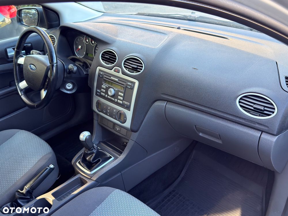 Ford Focus 1.6 Comfort - 21