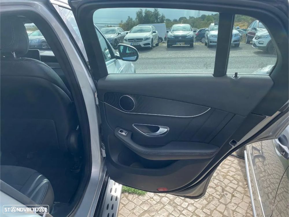 Mercedes-Benz GLC 250 d Coupe 4Matic 9G-TRONIC AMG Line - 13