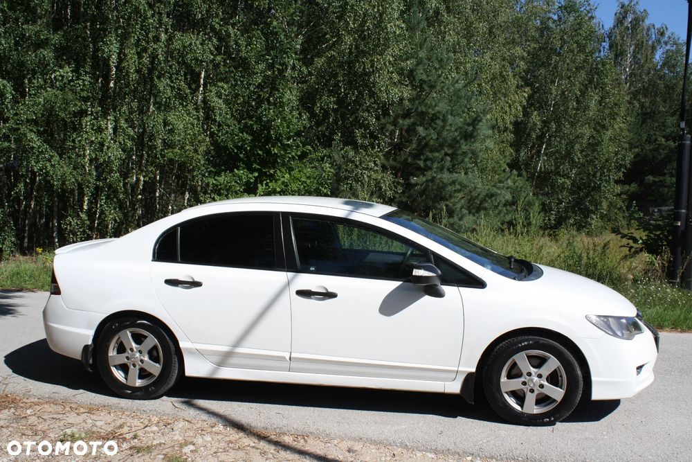Honda Civic 1.8 Executive - 3