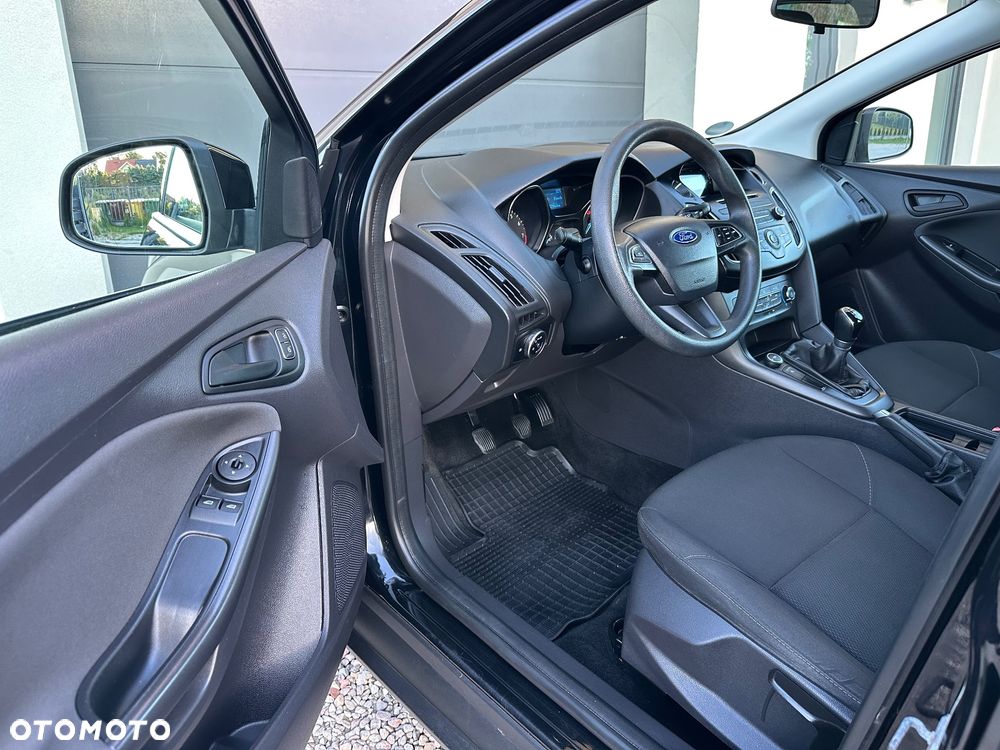 Ford Focus - 26