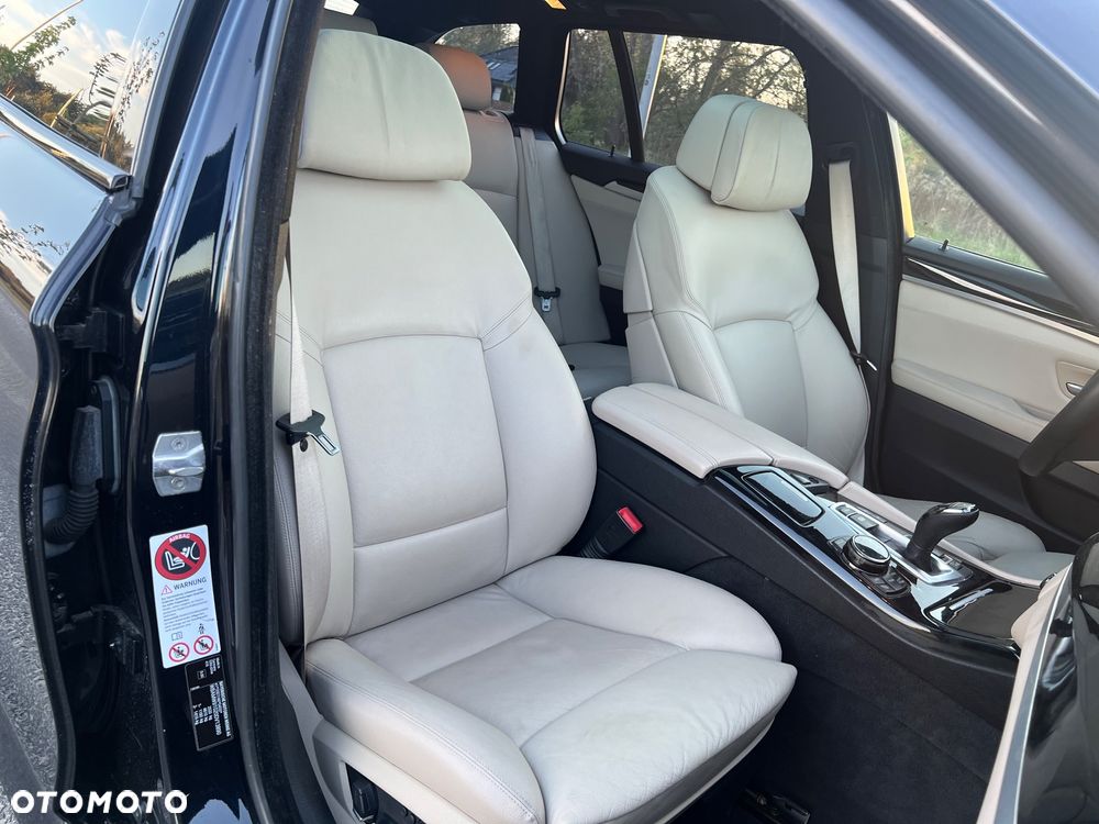 BMW Seria 5 530d xDrive - 11