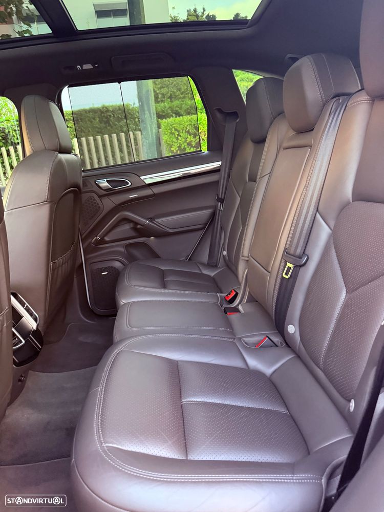 Porsche Cayenne — fotografia 30