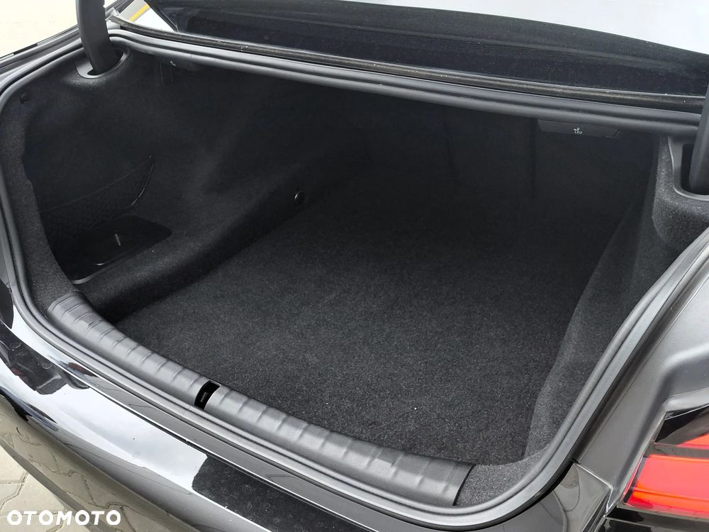 BMW Seria 5 520d M Sport Edition - 15
