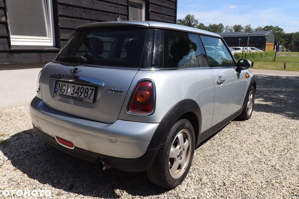 MINI Cooper Standard - 13