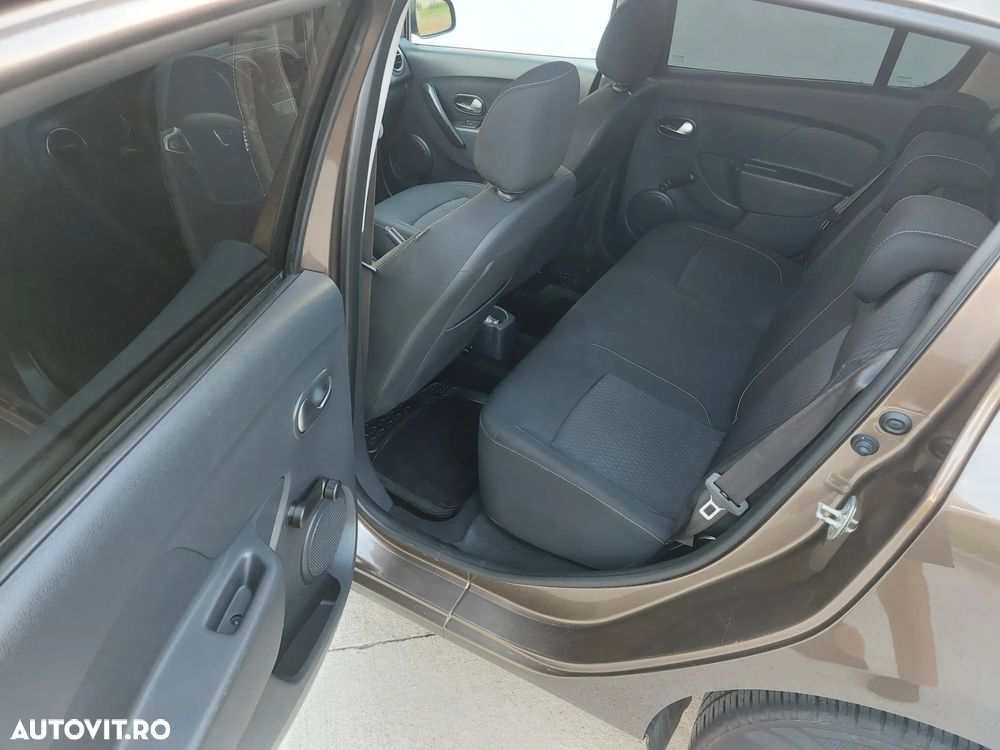 Dacia Sandero 0.9 TCe Laureate - 9