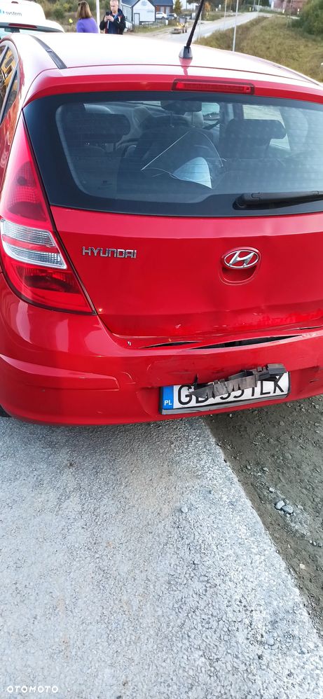 Hyundai i30 1.4 Base + - 24