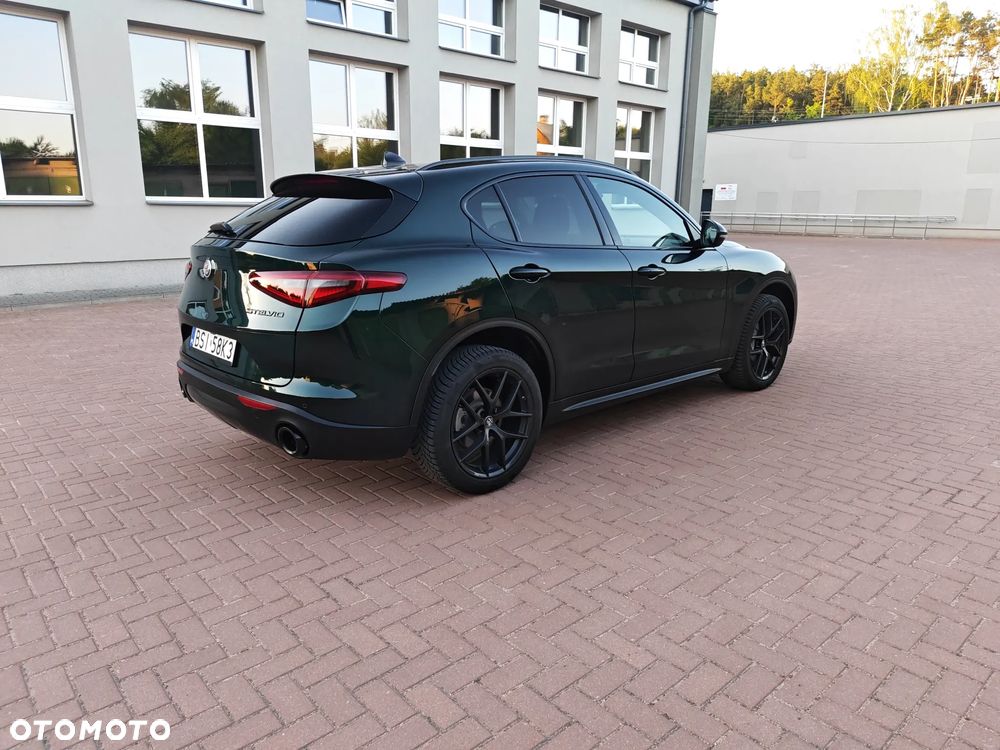 Alfa Romeo Stelvio - 9