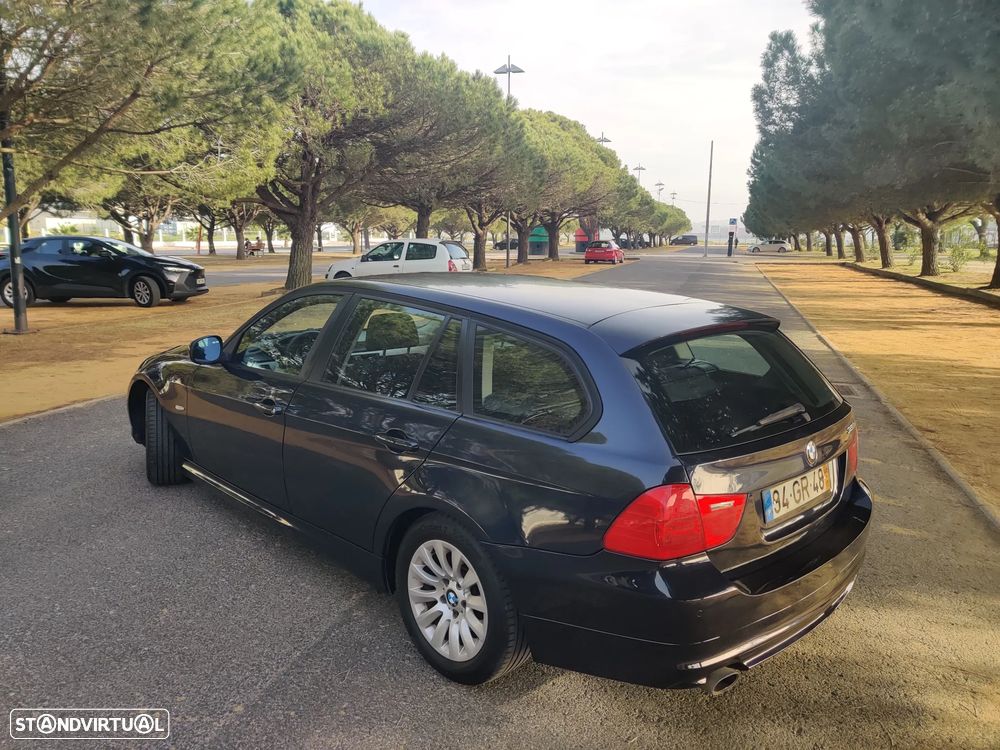 BMW 320 d Sport - 11