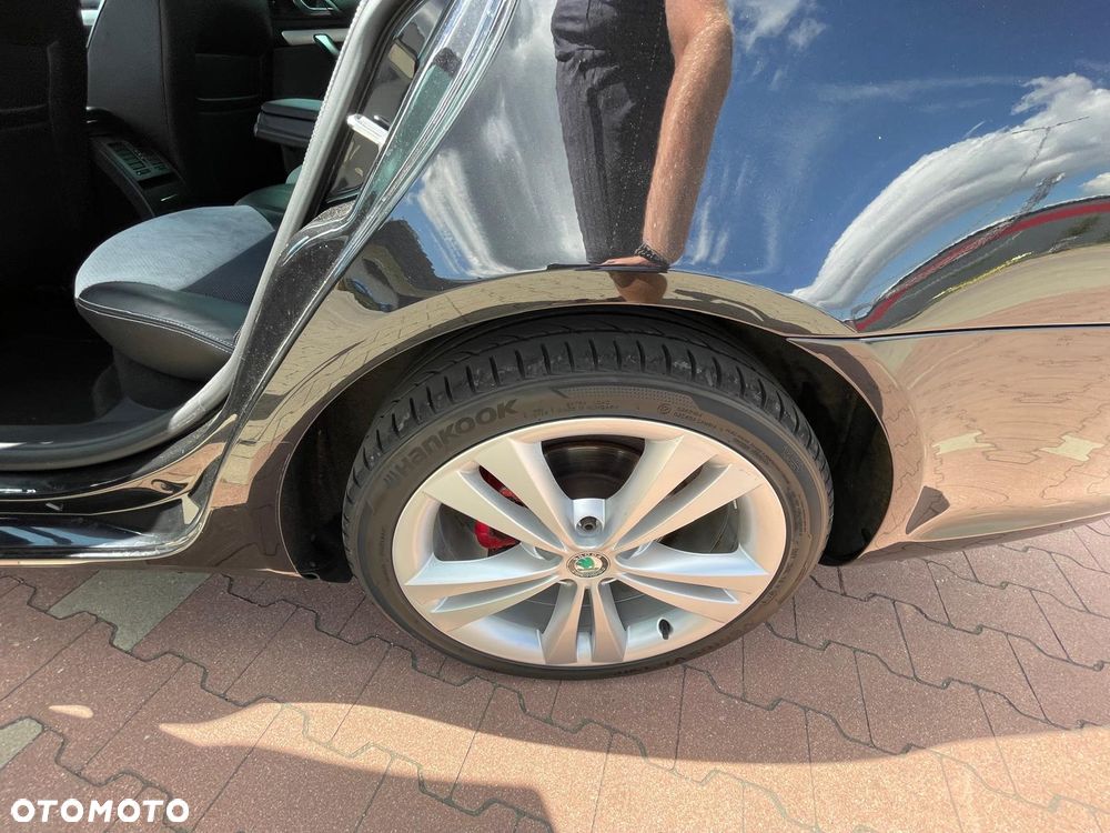 Skoda Octavia 2.0 TDI CR DPF RS - 36