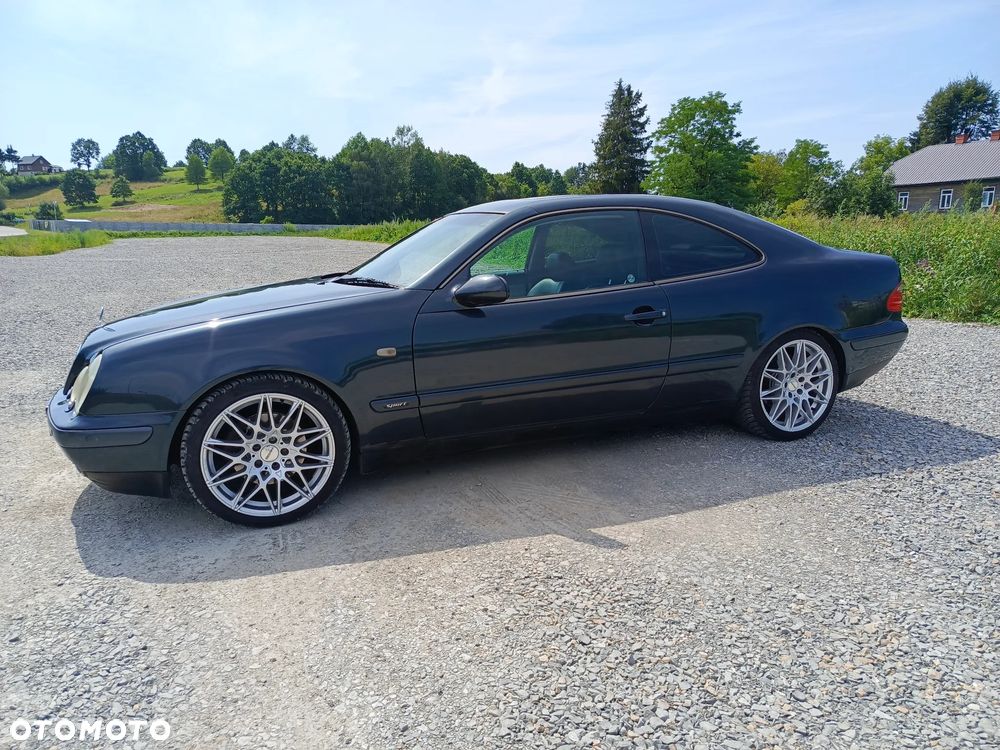 Mercedes-Benz CLK - 9