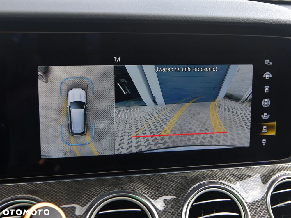 Mercedes-Benz Klasa E 300 de 4Matic 9G-TRONIC - 25