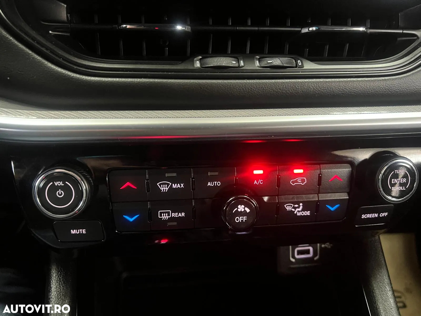 Jeep Compass 1.3 T4 4xe PLUG-IN HYBRID Automatik S - 30