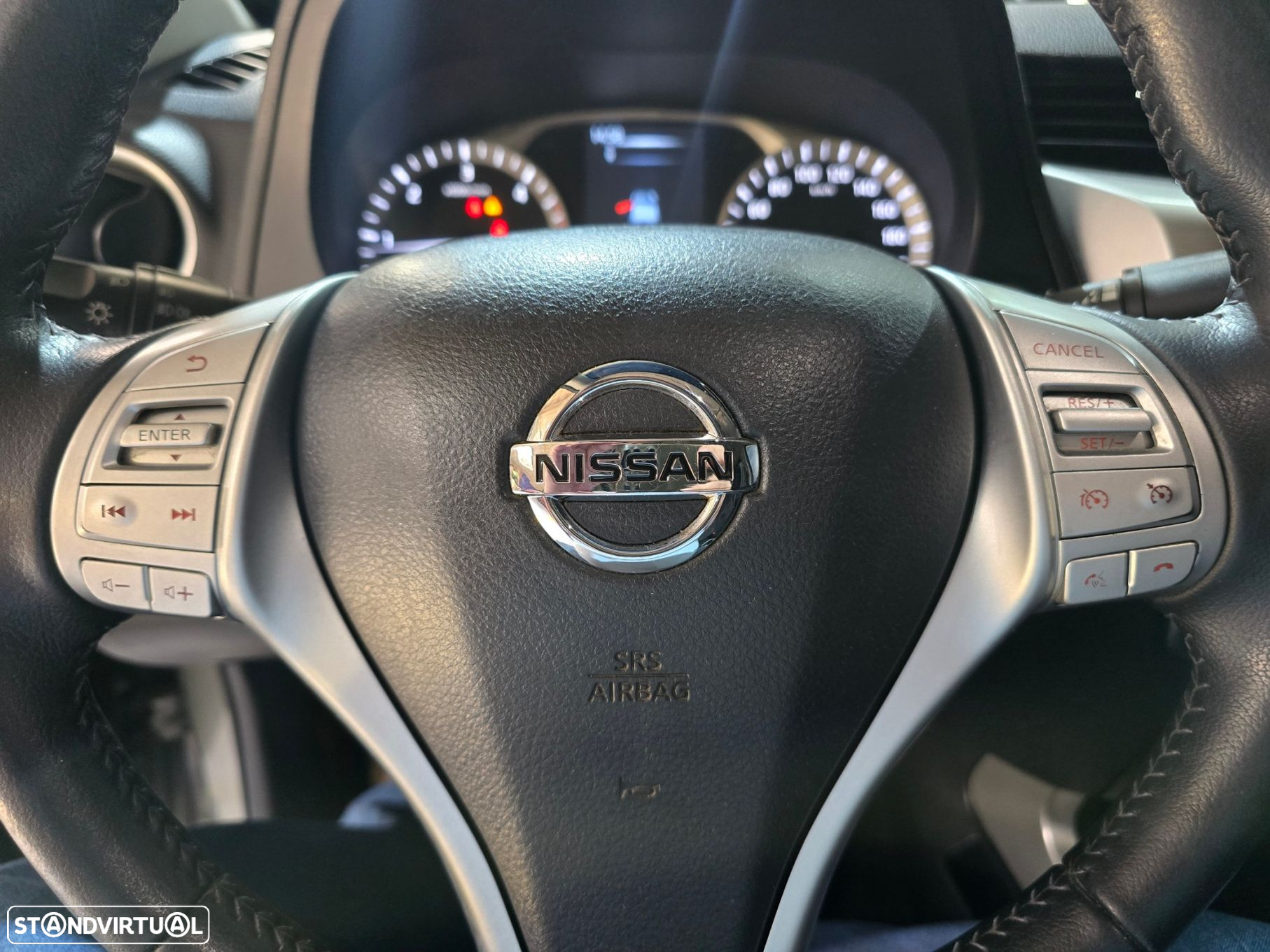 Nissan Navara 2.3 dCi CD 4WD Tekna - 22