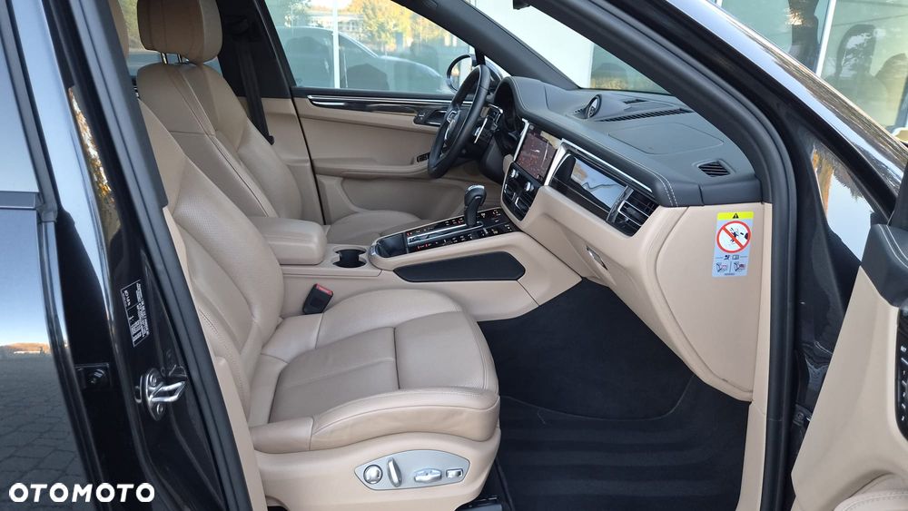 Porsche Macan - 35