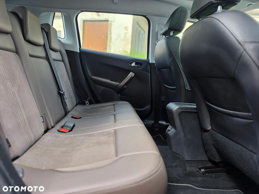 Peugeot 2008 - 21