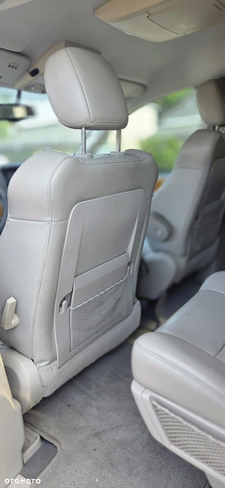 Chrysler Town & Country 4.0 Limited - 38