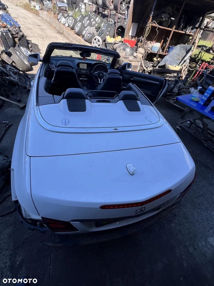 Błotnik tył tylny lewy prawy ćwiartka tylna prawa lewa OE Mercedes W207 C207 Lift Cabrio 149 - 8