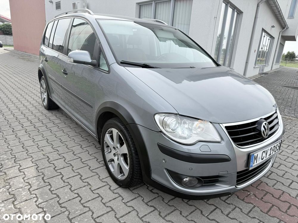 Volkswagen Touran 2.0 TDI DPF Cross - 2