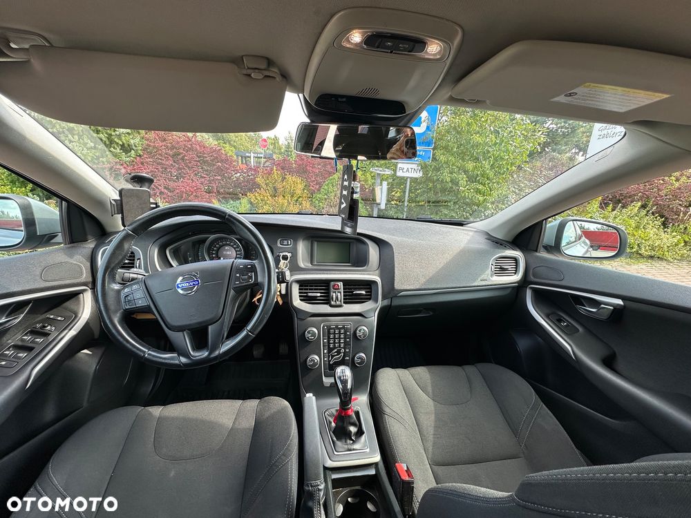 Volvo V40 D2 Momentum - 5