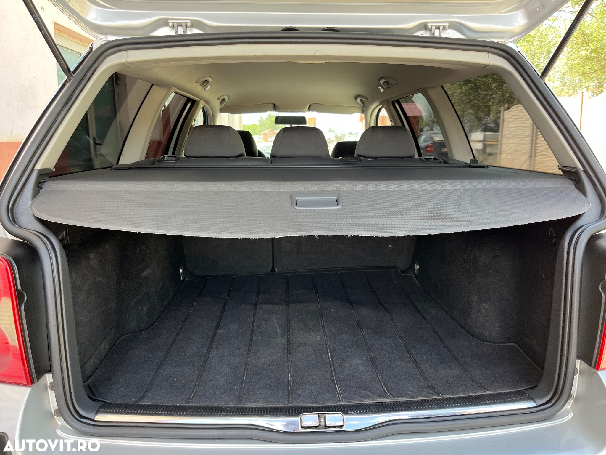 Volkswagen Passat Variant 1.9TDI Trendline Aut - 10