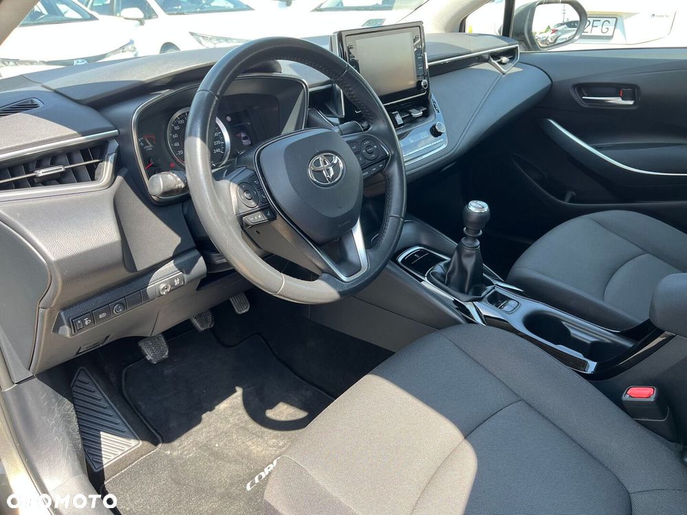 Toyota Corolla - 4