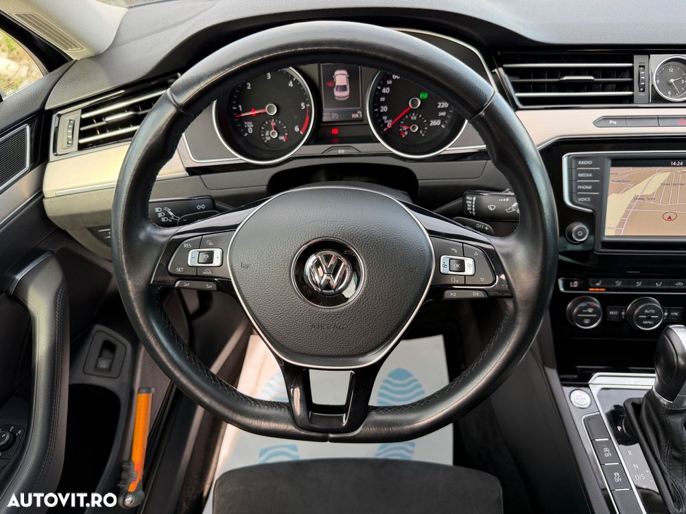 Volkswagen Passat 2.0 TDI SCR DSG Highline - 14