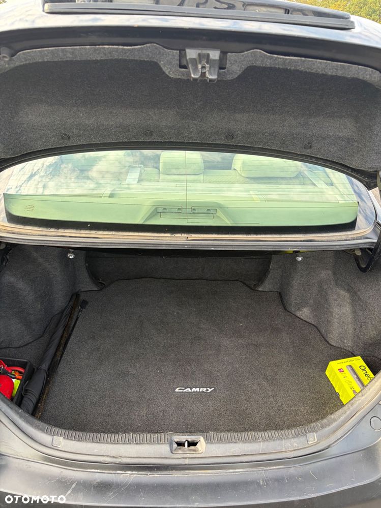 Toyota Camry - 8