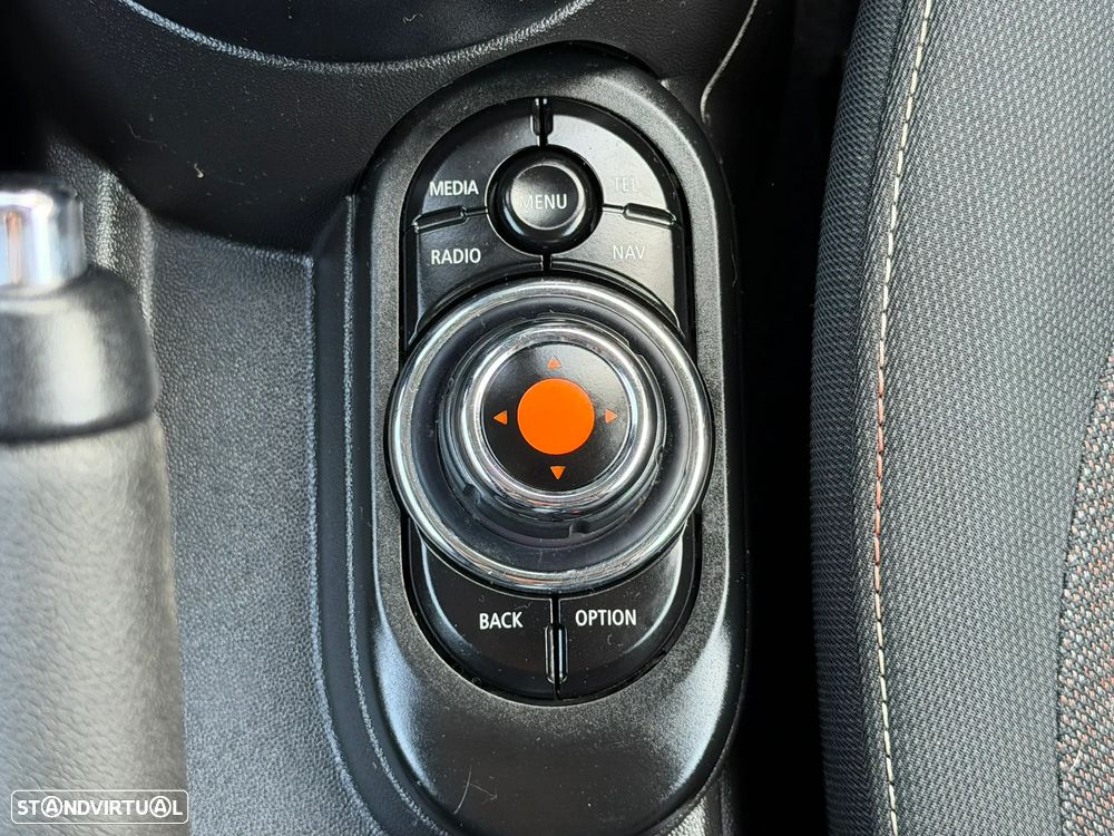 MINI 3 Portas One D Blackyard - 13