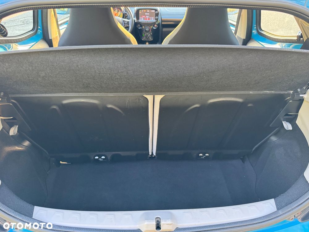 Toyota Aygo x-play Edition-S - 12