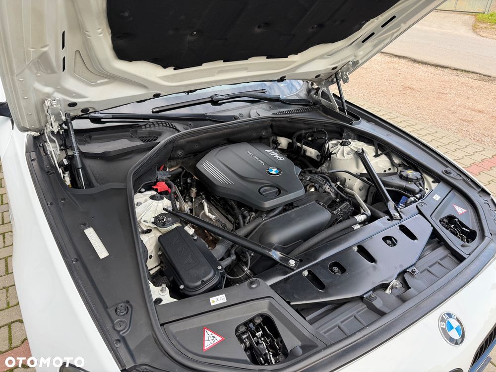 BMW Seria 5 ver-5er-touring-diesel-m-sport-edition - 15