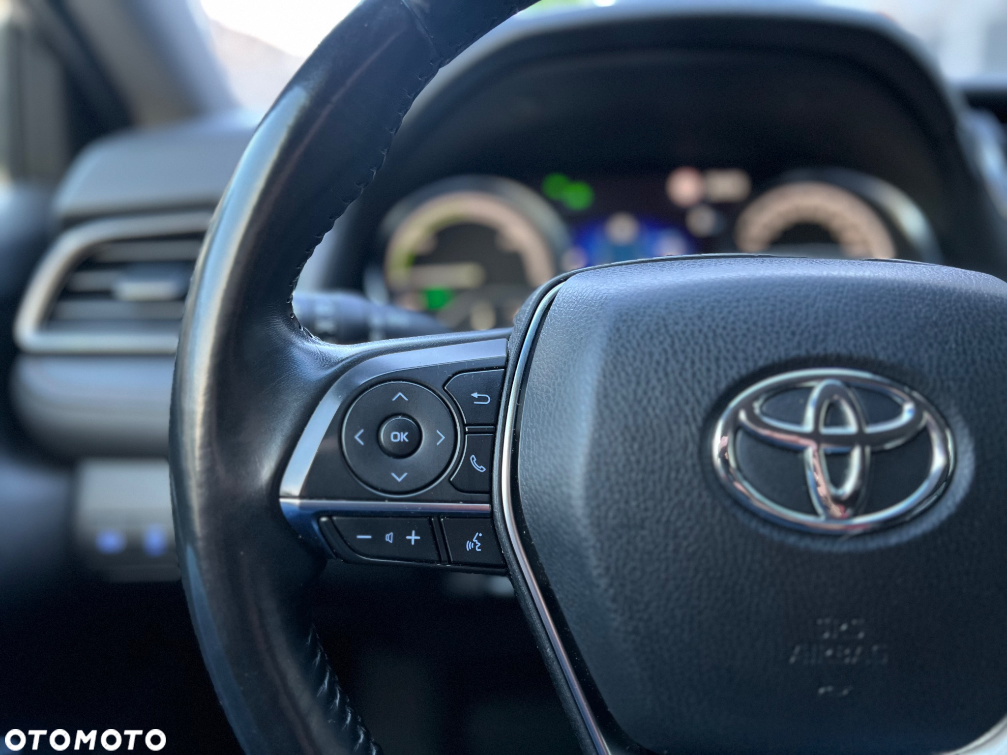 Toyota Camry 2.5 Hybrid Comfort CVT - 34