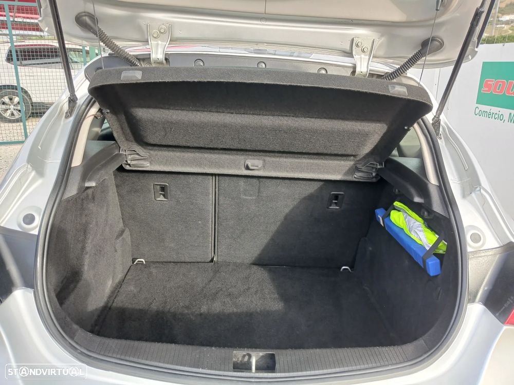 Opel Astra 1.4 Enjoy - 24