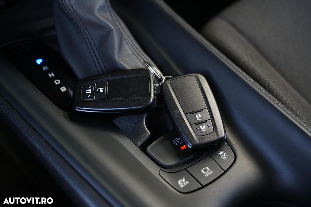 Toyota C-HR 1.8 HSD 4x2 CVT C-lassy LED - 17