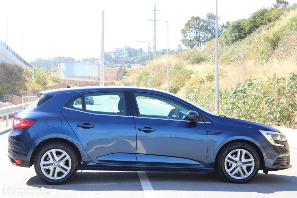 Renault Mégane 1.5 Blue dCi Zen - 11