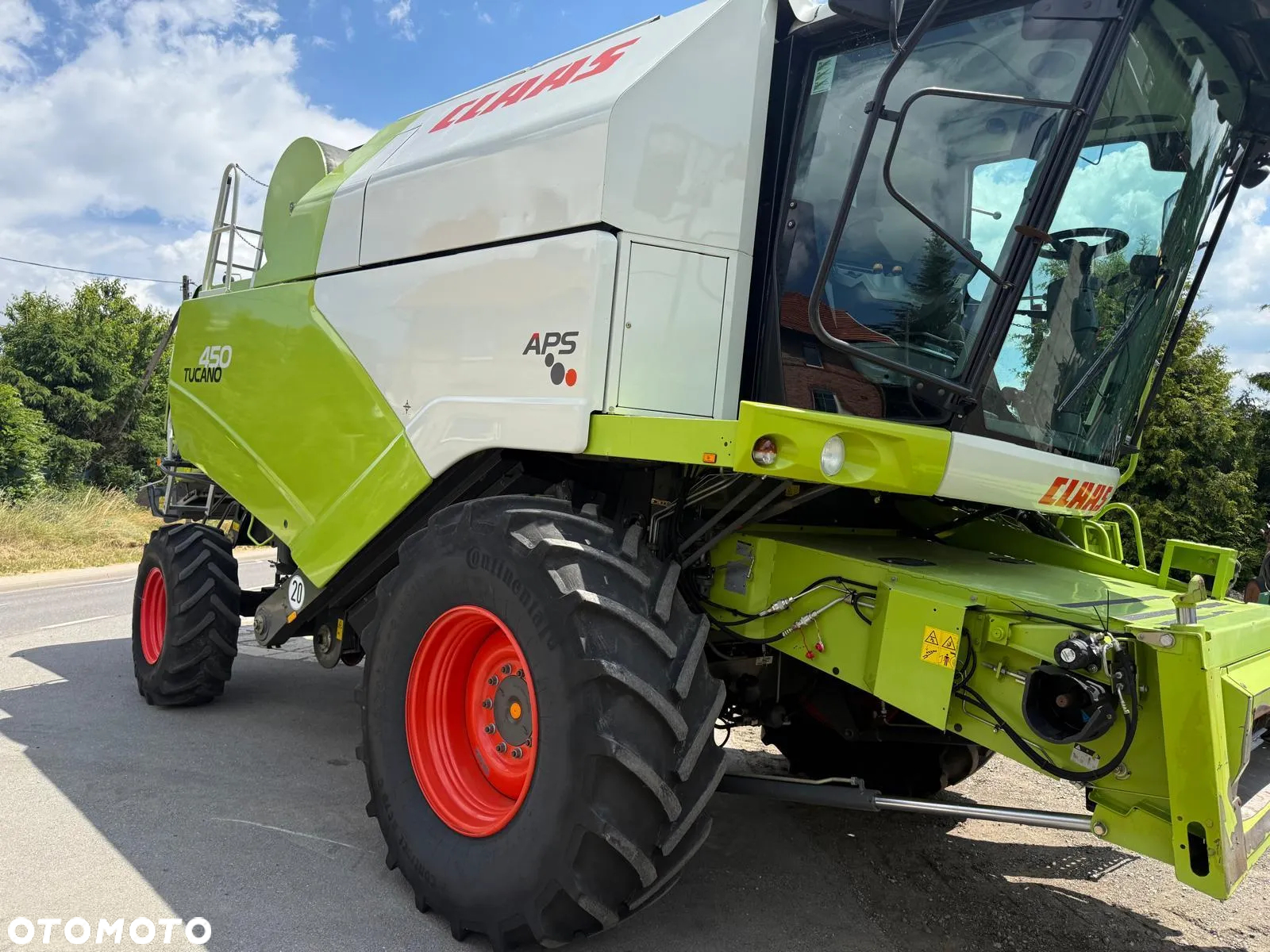 Claas Tucano 450 - 10
