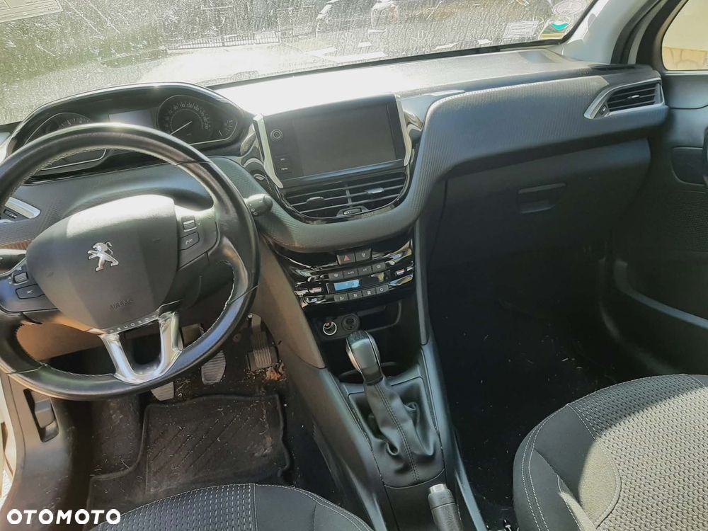 Peugeot 208 PureTech 110 Stop & Start Allure - 10