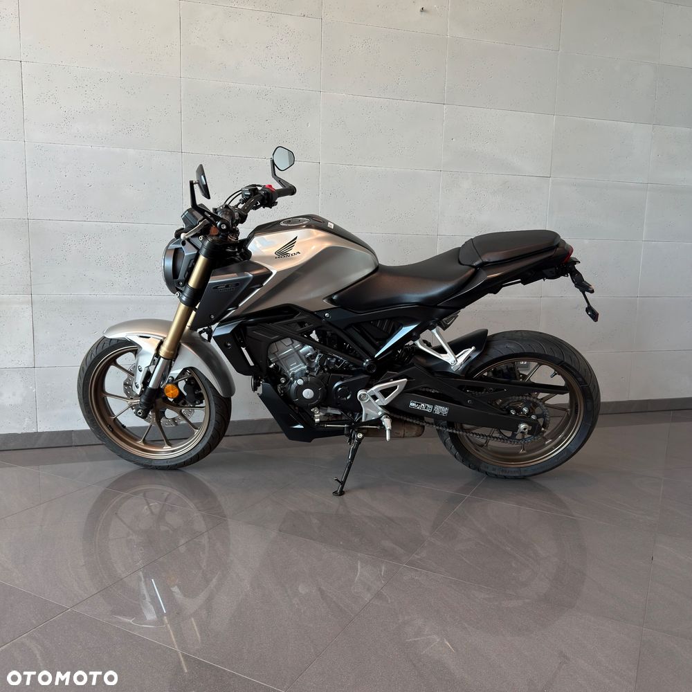 Honda CB - 8