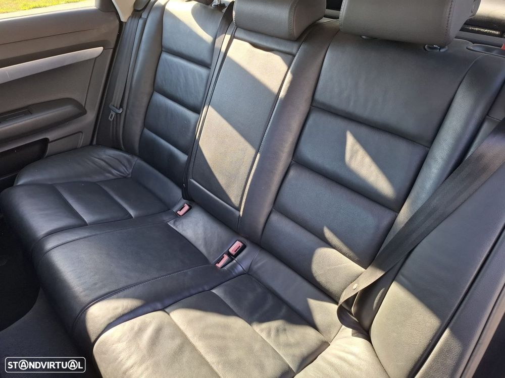 Audi A6 Avant 2.0 TDI Multitronic S-line - 19