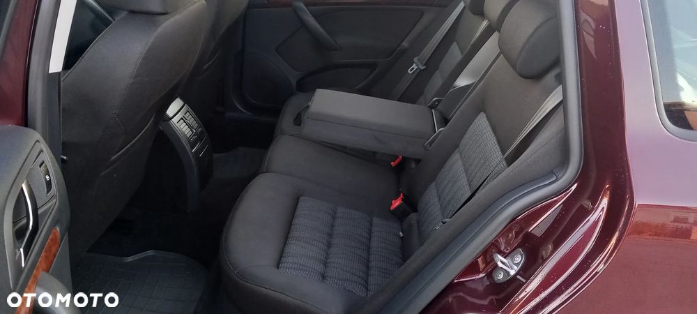 Skoda Octavia 2.0 TDI DPF Ambiente - 8
