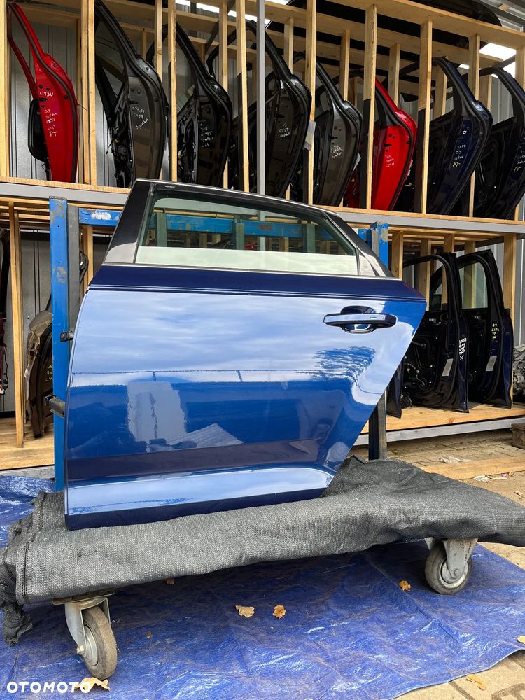 AUDI A4 B9 SEDAN DRZWI LEWY TYŁ LX5Q LEWE ** - 1