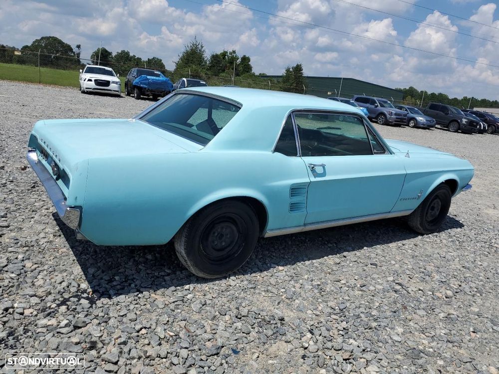 Ford Mustang - 9